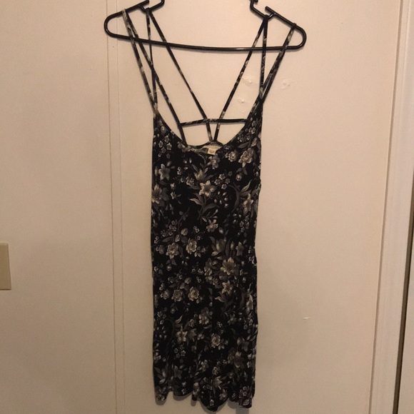 Romper - Picture 4 of 4